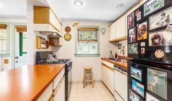 40 Web Ave 202, North Kingstown, RI 02852