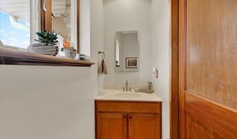 8272 WOODBINE Rd, Airville, PA 17302