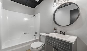 25 Grisham Cir, Bella Vista, AR 72715