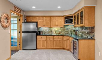 4309 Colleen Ct, Arden Hills, MN 55112