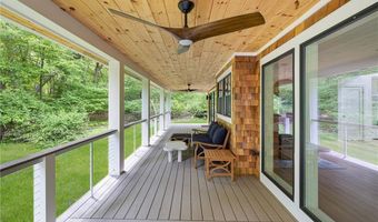 31 Wright Ln, Jamestown, RI 02835