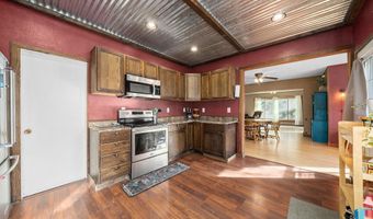 500 W Spruce St, Beresford, SD 57004