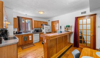 14-16 18 Friend St, Amesbury, MA 01913