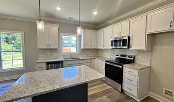 827 Fairway Rd, Ayden, NC 28513
