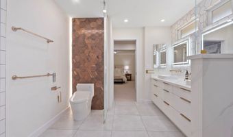1016 Laukupu Way, Honolulu, HI 96825