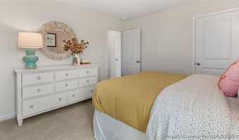 941 Misty Creek Dr, Aberdeen, NC 28315