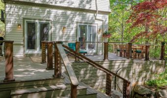 7 Greenway Ct, Bar Harbor, ME 04609