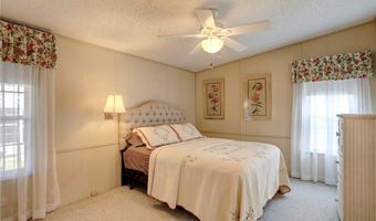 931 Jacaranda Dr, Barefoot Bay, FL 32976