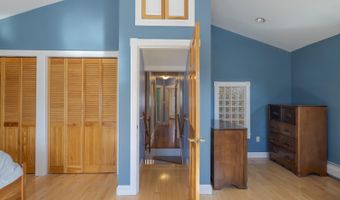 3 Wayman Ln, Bar Harbor, ME 04609