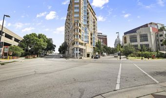 111 N Hamilton St 202, Madison, WI 53703