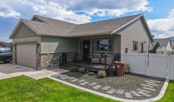 1027 Pinewood Ave, Chubbuck, ID 83202