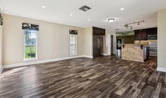168 Sarah Victoria Dr, Belle Chasse, LA 70037