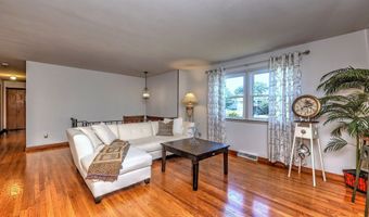 11 Ark Rd, Branford, CT 06405