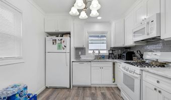 51 E 14TH St, Bayonne, NJ 07002
