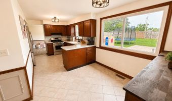 1102 Heritage Ln, Angola, IN 46703