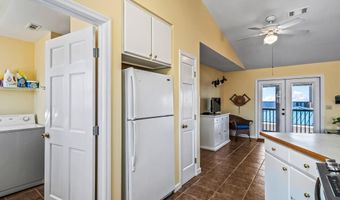 8 Bass St, Alligator Point, FL 32346