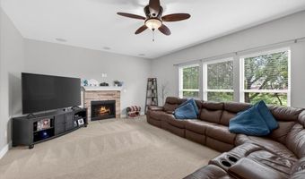 688 Stoney Creek Ln, Ballwin, MO 63021