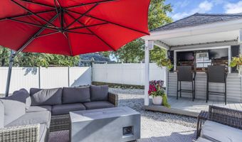745 Halliard Ave, Beachwood, NJ 08722
