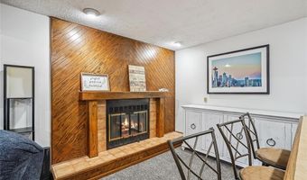 107 10th Ave SW, Altoona, IA 50009