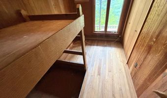 53 LEIGH Ct, Basye, VA 22810