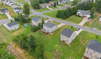 1385 Robins Nest Dr, Asheboro, NC 27203