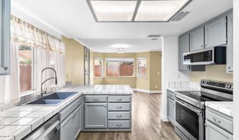 1172 Mancini St, Santa Rosa, CA 95407