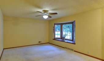 630 W Ellsworth St, Arlington, NE 68002