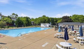 6382 PATIENCE Ct, Alexandria, VA 22315