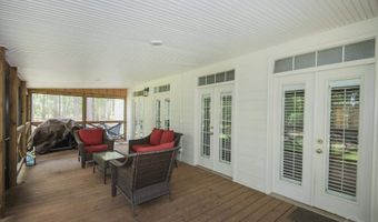 151 Mockingbird Ln, Atmore, AL 36502