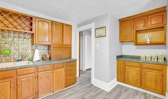 673 Sumner St, Akron, OH 44311