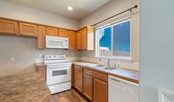 8465 S HOLLYHOCK St, Rockaway Beach, OR 97136
