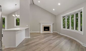 26660 W SYCAMORE Rd, Antioch, IL 60002