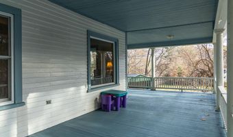 10 King St, Rockingham, VT 05101