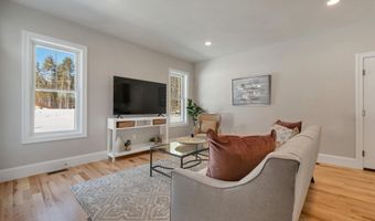 131 County Rd, Amherst, NH 03055