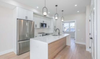 722 KENYON St NW #2, Washington, DC 20010