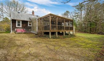 61 Old Phinneys Ln, Barnstable, MA 02630