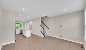 9 Halifax Rd, Bayville, NJ 08721