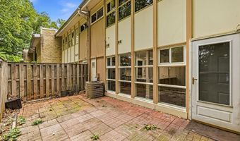 4471 FOREST GLEN Ct, Annandale, VA 22003
