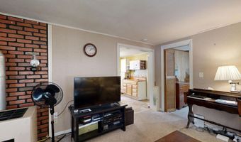 1776 Riverside Dr, Auburn, ME 04210