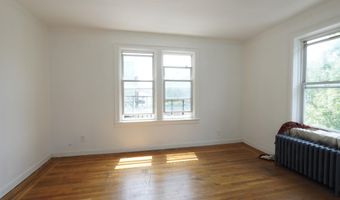 573 AVENUE E 4, Bayonne, NJ 07002