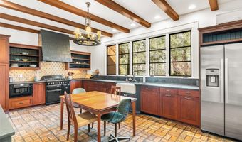 26 Sheridan Rd, Asheville, NC 28803