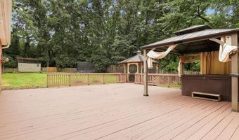 4100 DOWNING St, Annandale, VA 22003