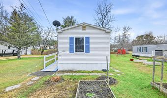 32 Sparrow Dr, Augusta, ME 04330