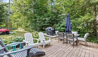 301 PRIDE FARM Rd, Falmouth, ME 04105