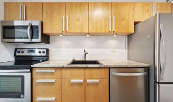 2059 HUNTINGTON Ave 111, Alexandria, VA 22303