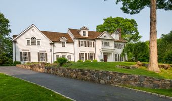 52 S Twin Pond Ln, New Canaan, CT 06840
