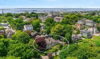 24 Old Beach Rd, Newport, RI 02840