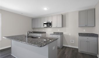 80 Coachman Ln, Autryville, NC 28318