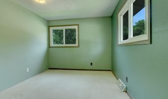 907 A Ave, Armstrong, IA 50514