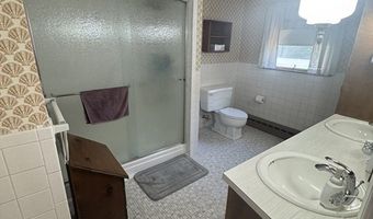 41 Mansion St, Bellingham, MA 02019